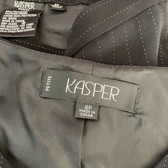 Kasper 3 piece black pinstripe pant suit- size 6P - Picture 10 of 10